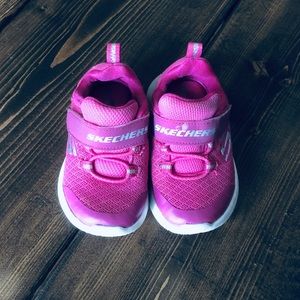 Little girls sneakers